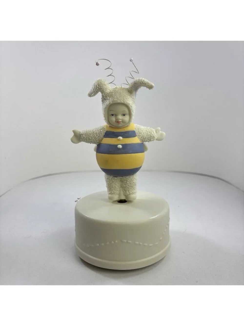 Dept 56 Snowbunnies Springtime Stories Baby Bunny Bumblebee Music Box
